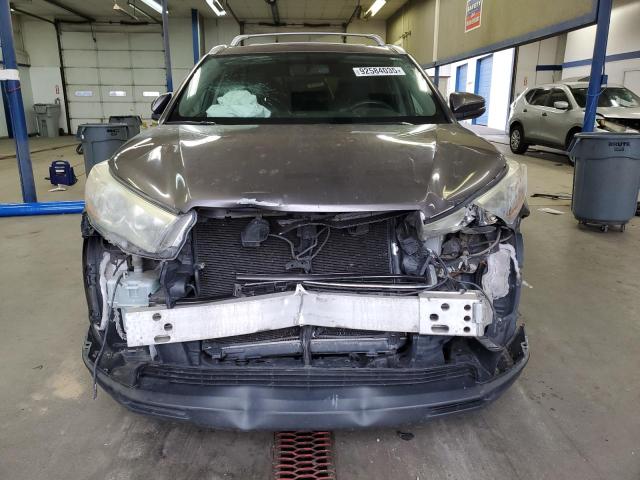 Photo 5 from auction – 2016 TOYOTA HIGHLANDER with VIN 5TDJKRFH4GS297829