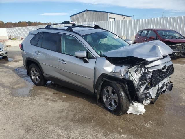 Photo 4 from auction – 2025 TOYOTA RAV4 XLE with VIN 4T3RWRFV3SU169232