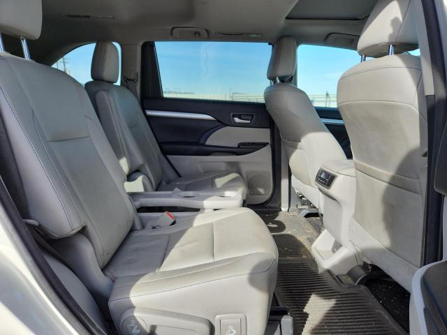 Photo 11 from auction – 2016 TOYOTA HIGHLANDER with VIN 5TDJKRFH4GS274468