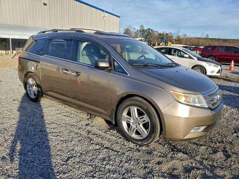 Photo 4 from auction – 2011 HONDA ODYSSEY EXL with VIN 5FNRL5H95BB030016