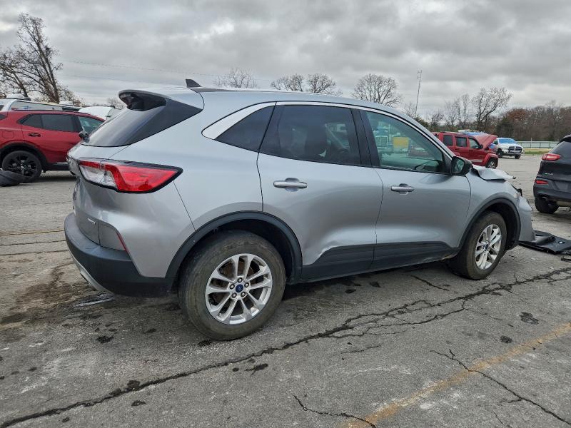 Photo 3 from auction – 2022 FORD ESCAPE with VIN 1FMCU9G66NUC03258