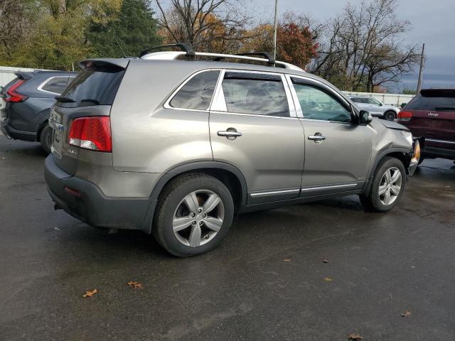 Photo 3 from auction – 2013 KIA SORENTO EX with VIN 5XYKUDA22DG413381