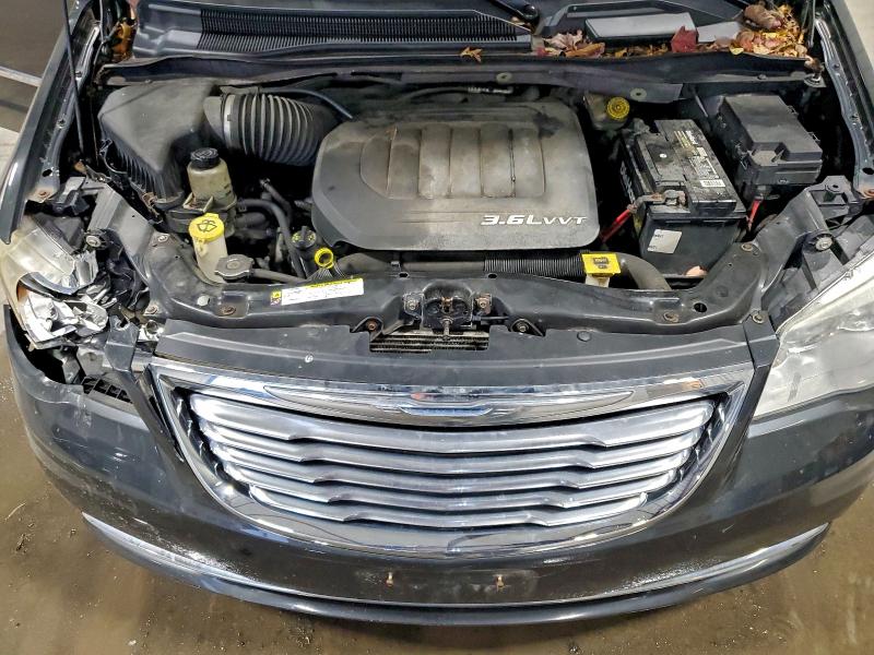 Photo 12 from auction – 2011 CHRYSLER TOWN & COU with VIN 2A4RR8DG6BR782567