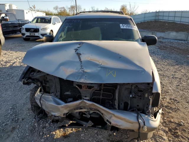 Photo 5 from auction – 2004 CHEVROLET BLAZER with VIN 1GNDT13X14K115229