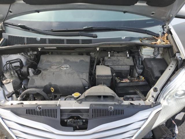 Photo 12 from auction – 2015 TOYOTA SIENNA LE with VIN 5TDKK3DC7FS574898