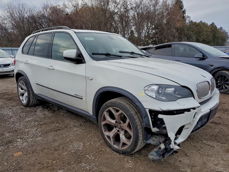Photo 4 from auction – 2012 BMW X5 XDRIVE3 with VIN 5UXZW0C5XC0B89713