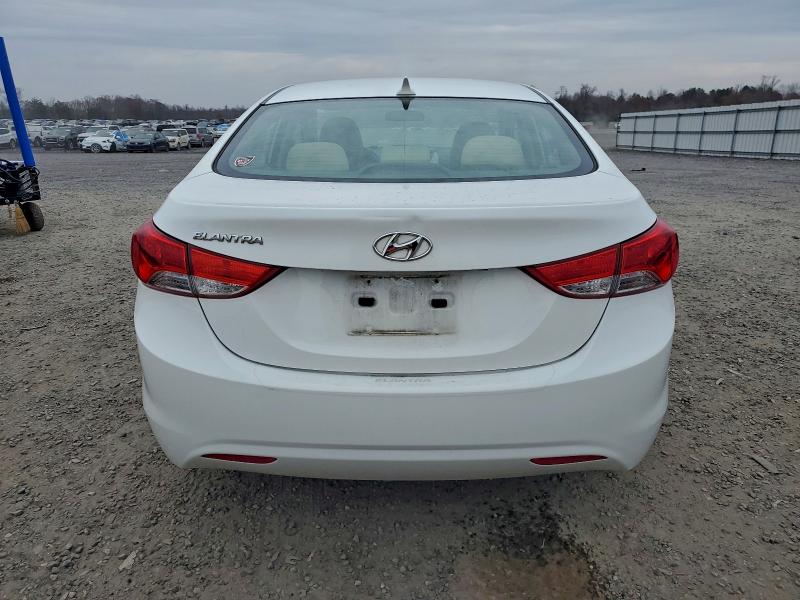 Photo 6 from auction – 2012 HYUNDAI ELANTRA with VIN 5NPDH4AE4CH124209