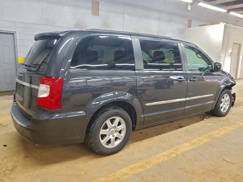Photo 3 from auction – 2012 CHRYSLER TOWN & COU with VIN 2C4RC1BG9CR337694