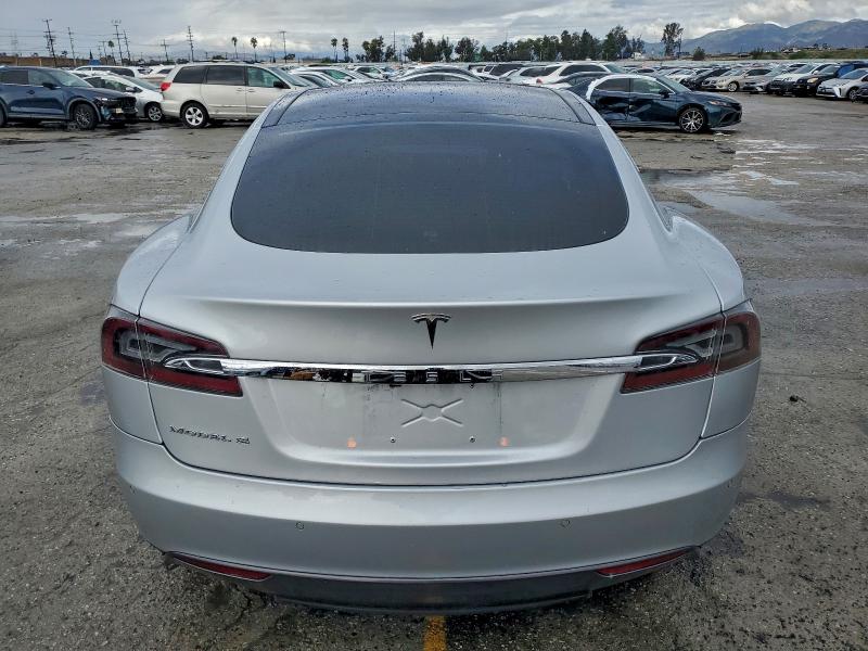 Photo 6 from auction – 2016 TESLA MODEL S with VIN 5YJSA1E12GF132959