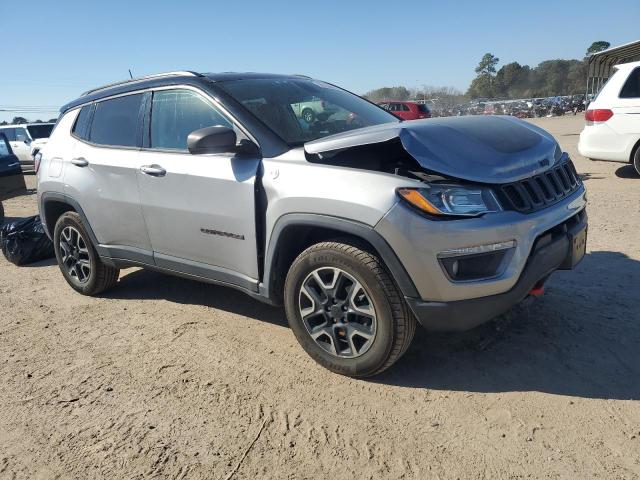 Photo 4 from auction – 2019 JEEP COMPASS TR with VIN 3C4NJDDB9KT671243