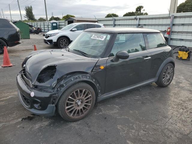 MINI COOPER 2011 with VIN WMWSU3C53BT091155 - Photo from auction