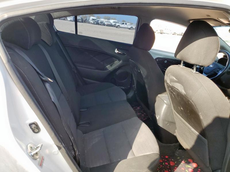 Photo 10 from auction – 2017 KIA FORTE with VIN 3KPFL4A79HE047437