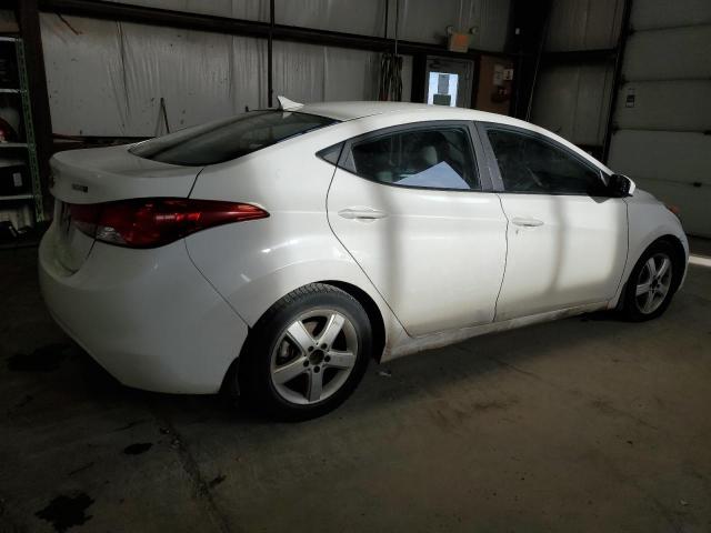 Photo 3 from auction – 2012 HYUNDAI ELANTRA GL with VIN 5NPDH4AE9CH137764