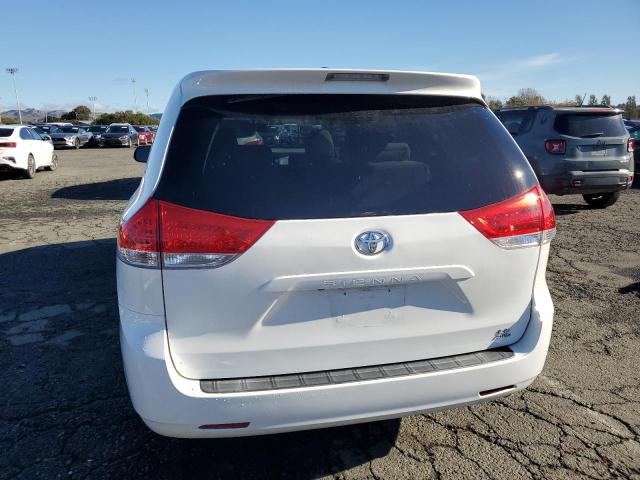 Photo 6 from auction – 2014 TOYOTA SIENNA LE with VIN 5TDJK3DC9ES092766
