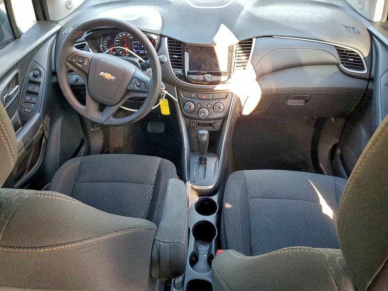 Photo 8 from auction – 2020 CHEVROLET TRAX LS with VIN 3GNCJKSB5LL184080