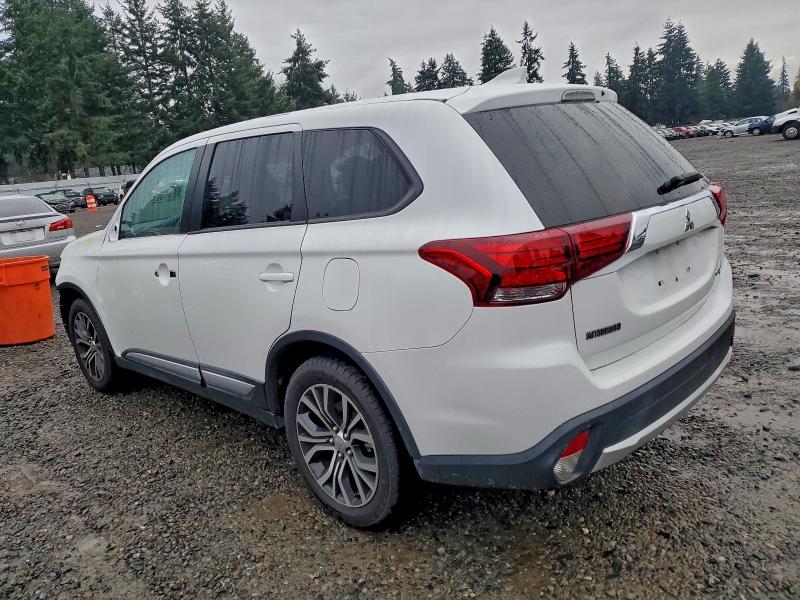 Photo 2 from auction – 2018 MITSUBISHI OUTLANDER with VIN JA4AZ3A32JZ063967