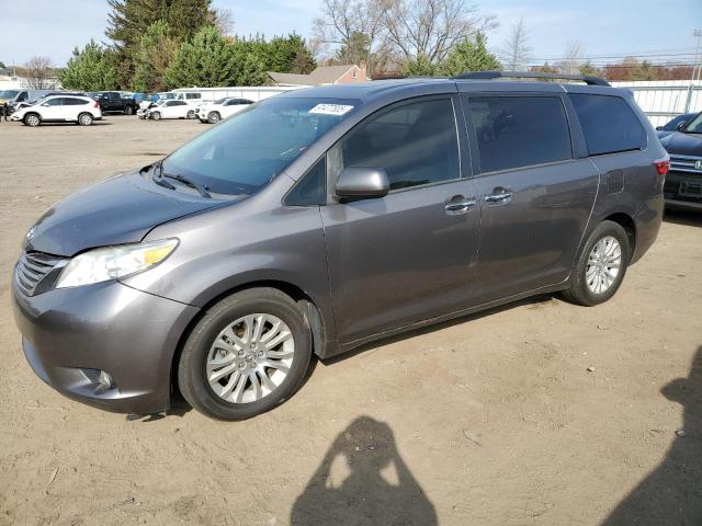 TOYOTA SIENNA 2017 with VIN 5TDYZ3DC7HS806702 - Photo from auction