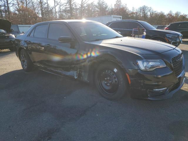 Photo 4 from auction – 2022 CHRYSLER 300 S with VIN 2C3CCABT3NH121050