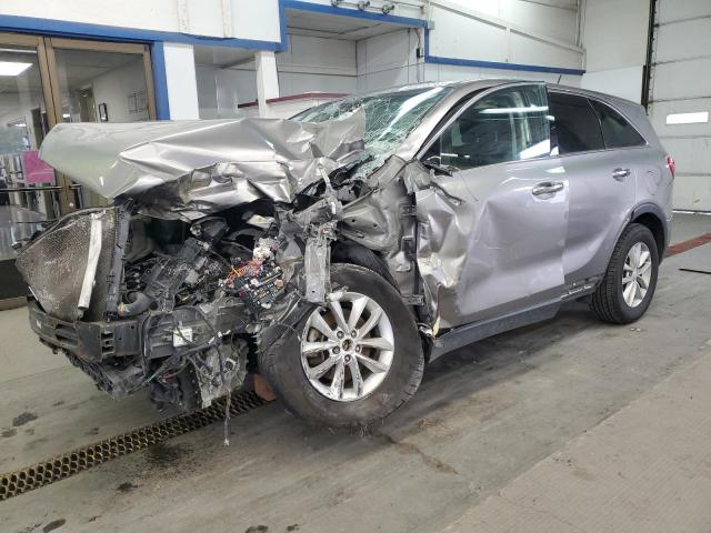 KIA SORENTO 2017 with VIN 5XYPG4A33HG280545 - Photo from auction