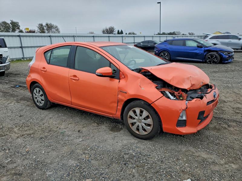 Photo 4 from auction – 2012 TOYOTA PRIUS C with VIN JTDKDTB38C1021926