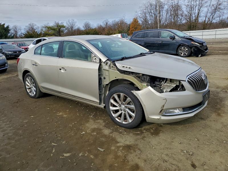 Photo 4 from auction – 2016 BUICK LACROSSE with VIN 1G4GB5G37GF223130