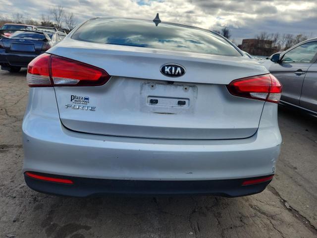 Photo 6 from auction – 2017 KIA FORTE LX with VIN 3KPFL4A79HE087128