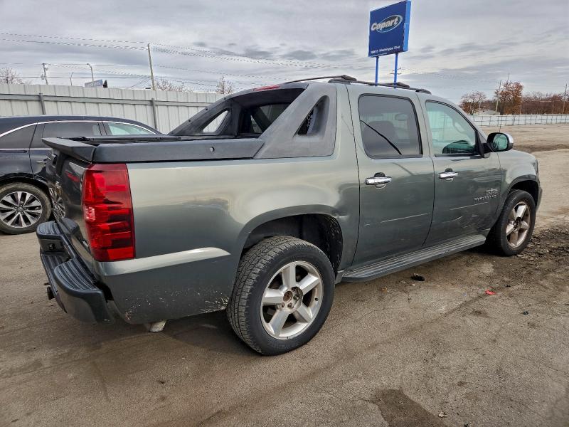Photo 3 from auction – 2011 CHEVROLET AVALANCHE with VIN 3GNMCEE08BG154895