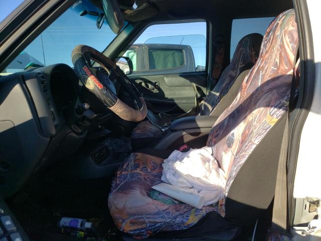 Photo 7 from auction – 2000 CHEVROLET BLAZER with VIN 1GNDT13W0YK198956