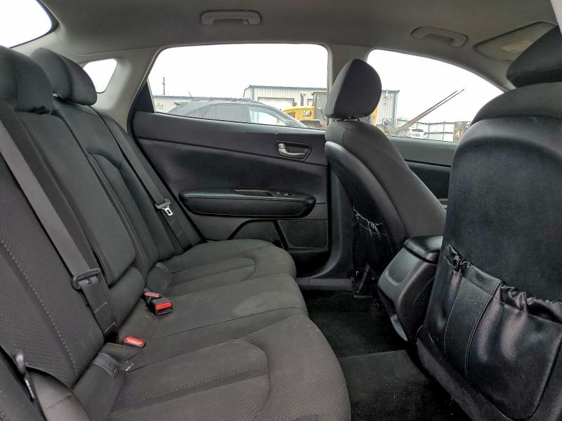 Photo 10 from auction – 2018 KIA OPTIMA with VIN 5XXGT4L39JG254471