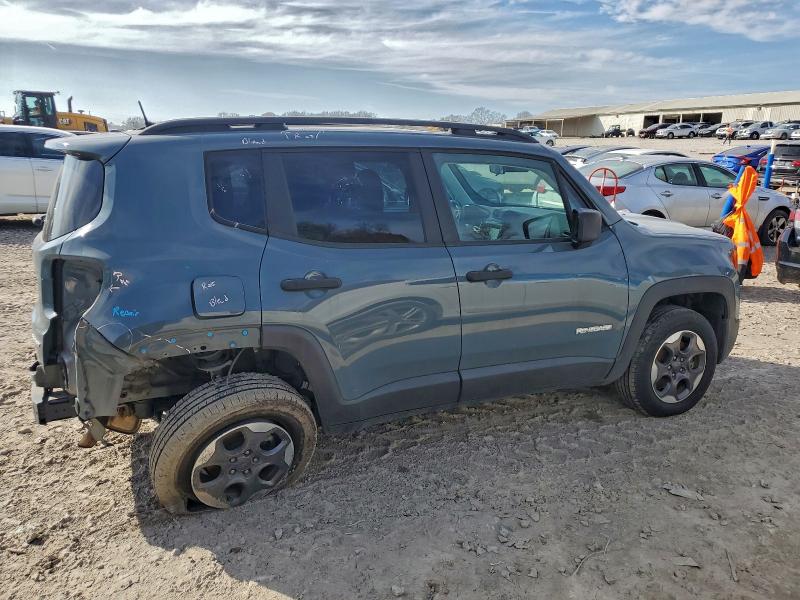 Photo 3 from auction – 2018 JEEP RENEGADE S with VIN ZACCJBAB6JPH20758