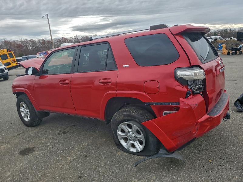 Photo 2 from auction – 2023 TOYOTA 4RUNNER SR with VIN JTEEU5JR7P5279752