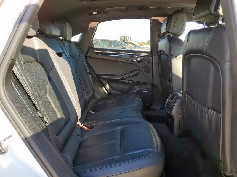 Photo 11 from auction – 2018 PORSCHE MACAN with VIN WP1AA2A50JLB19219