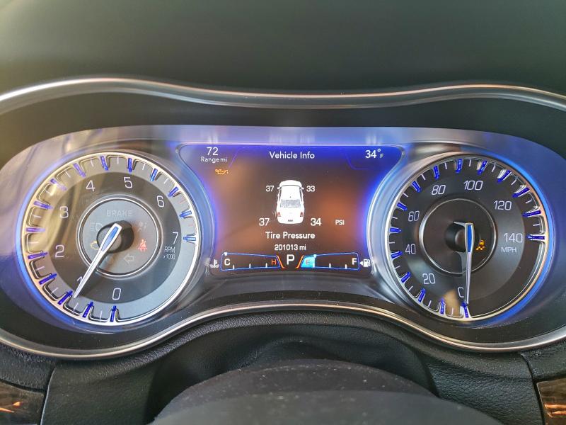 Photo 9 from auction – 2016 CHRYSLER 300C with VIN 2C3CCAEG5GH147750
