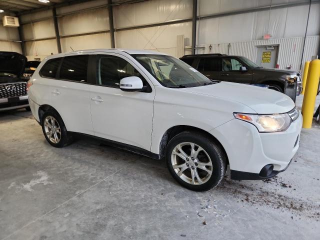 Photo 4 from auction – 2014 MITSUBISHI OUTLANDER with VIN JA4AZ3A39EZ013606
