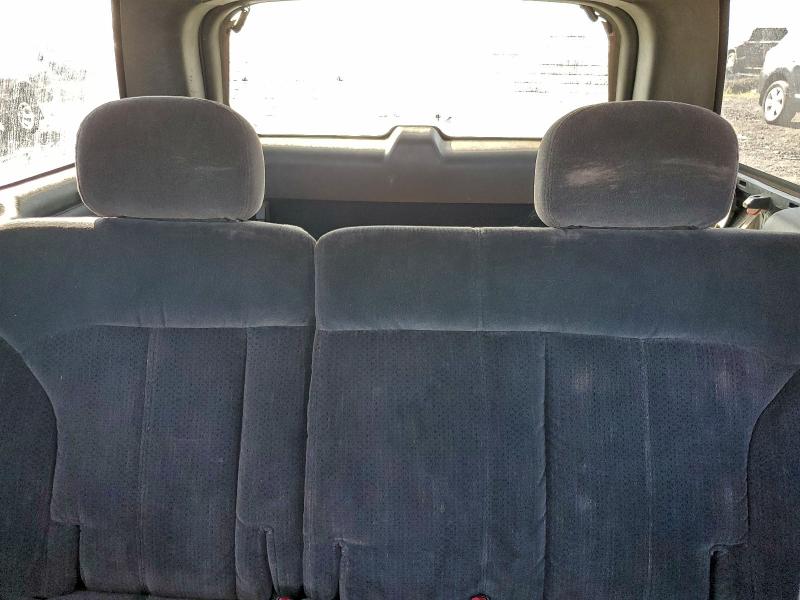 Photo 10 from auction – 2000 CHEVROLET BLAZER with VIN 1GNDT13W0Y2247492