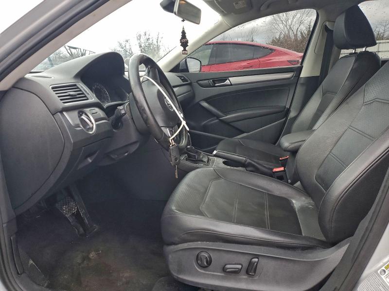 Photo 7 from auction – 2015 VOLKSWAGEN PASSAT S with VIN 1VWAT7A31FC049001