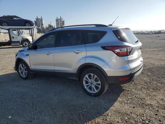 Photo 2 from auction – 2017 FORD ESCAPE with VIN 1FMCU0GD8HUC12199