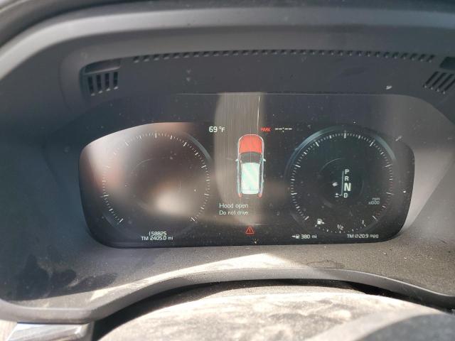 Photo 9 from auction – 2018 VOLVO XC60 T6 IN with VIN YV4A22RL2J1017446