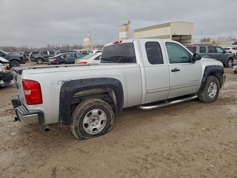 Photo 3 from auction – 2012 CHEVROLET SILVERADO with VIN 1GCRKSE79CZ164236