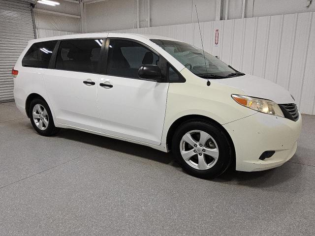 Photo 4 from auction – 2014 TOYOTA SIENNA with VIN 5TDZK3DC3ES496570