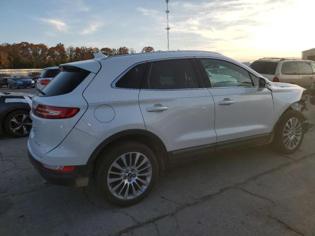 Photo 3 from auction – 2018 LINCOLN MKC RESERV with VIN 5LMCJ3D98JUL19119