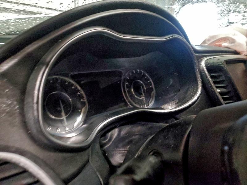 Photo 9 from auction – 2016 CHRYSLER 200 LIMITE with VIN 1C3CCCAB8GN113315