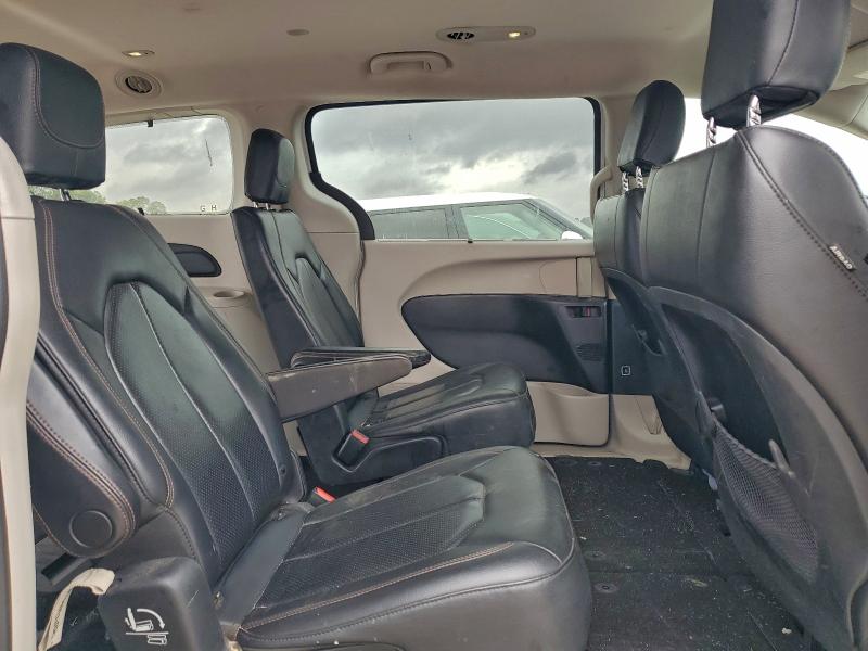 Photo 11 from auction – 2019 CHRYSLER PACIFICA T with VIN 2C4RC1BG6KR561262