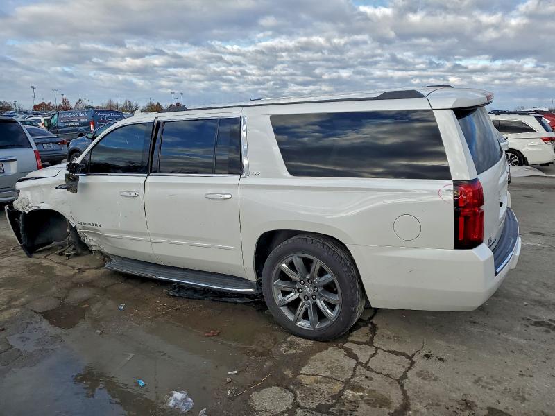 Photo 2 from auction – 2016 CHEVROLET SUBURBAN K with VIN 1GNSKJKC2GR170471