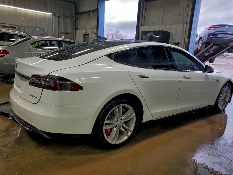 Photo 3 from auction – 2016 TESLA MODEL S with VIN 5YJSA1E44GF119138