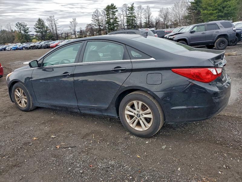 Photo 2 from auction – 2013 HYUNDAI SONATA GLS with VIN 5NPEB4AC2DH609809