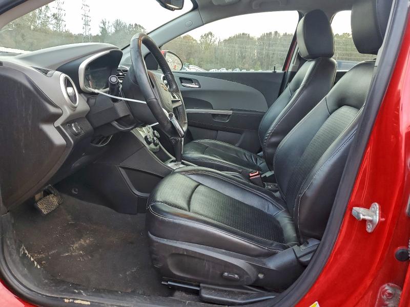 Photo 7 from auction – 2019 CHEVROLET SONIC with VIN 1G1JF5SB4K4122363