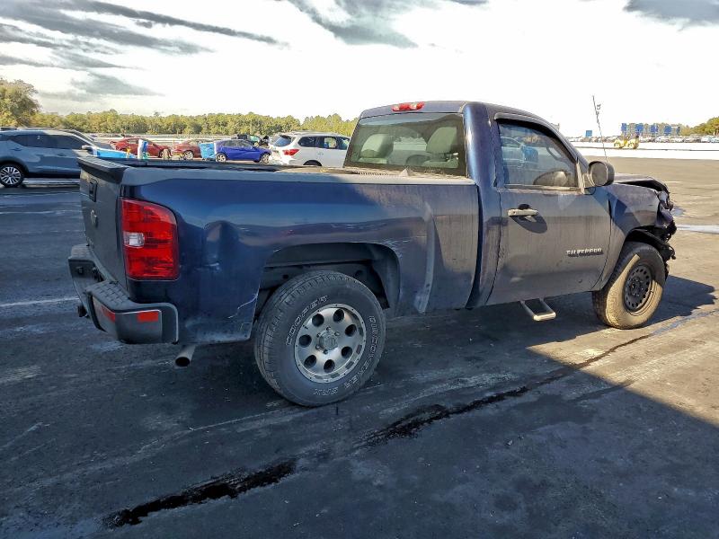 Photo 3 from auction – 2010 CHEVROLET SILVERADO with VIN 1GCPCPEX7AZ161253
