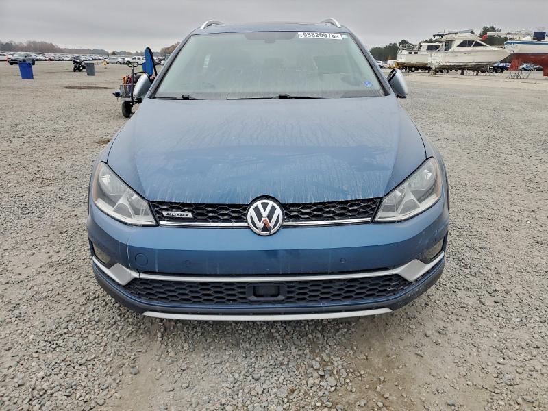 Photo 5 from auction – 2017 VOLKSWAGEN GOLF ALLTR with VIN 3VWH17AUXHM533005