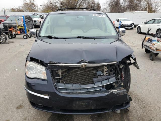 Photo 5 from auction – 2010 CHRYSLER TOWN & COU with VIN 2A4RR6DXXAR167071